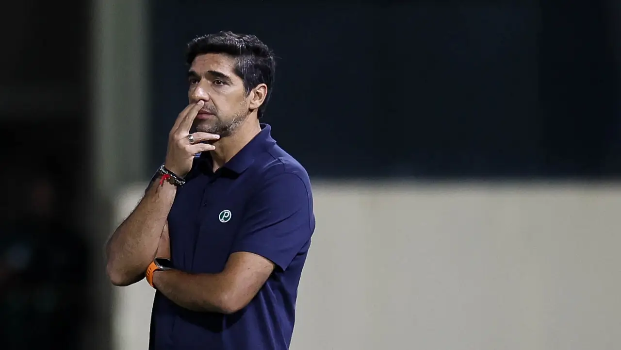 Abel Ferreira critica calendário e alerta para desfalques no Palmeiras por Data Fifa