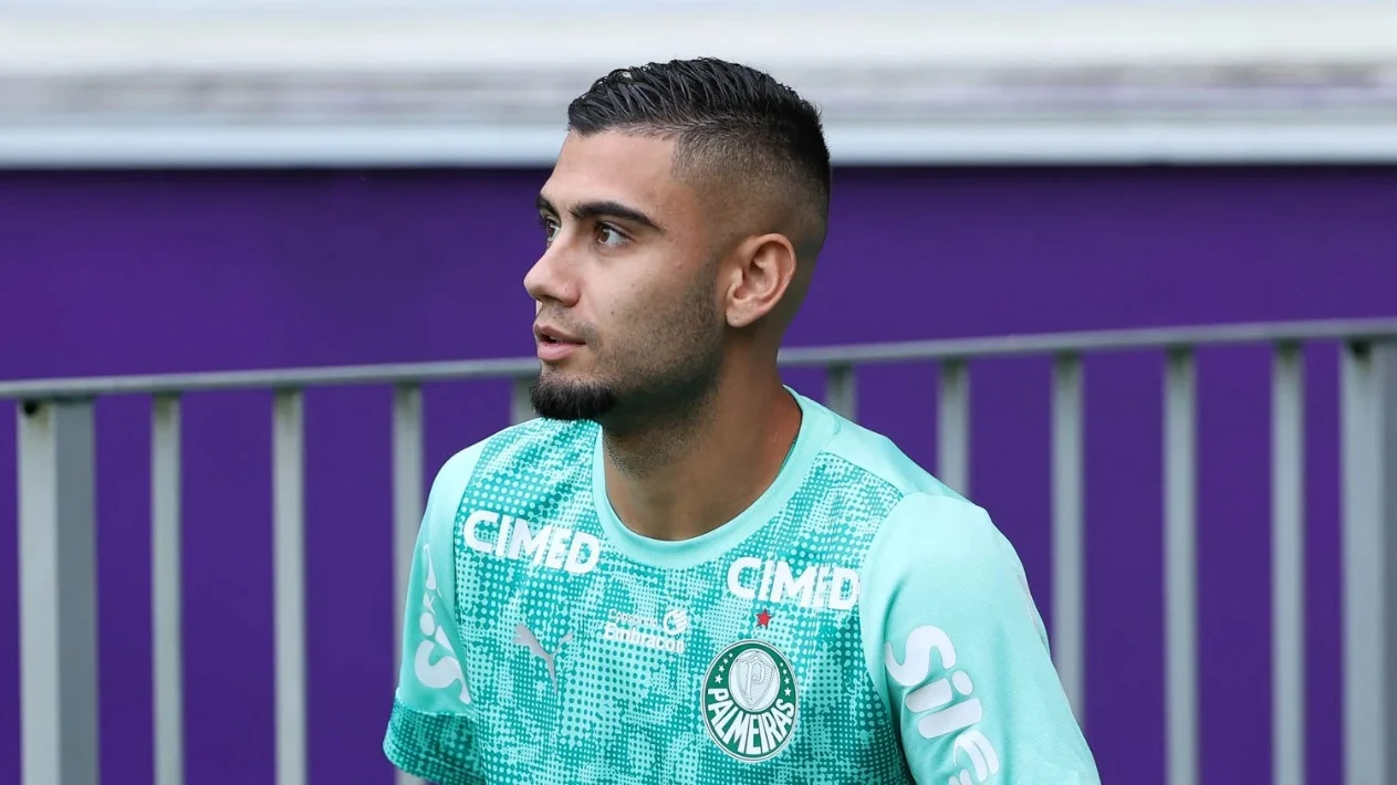 Andreas Pereira exalta força da torcida e prega confiança por vaga na final da Libertadores