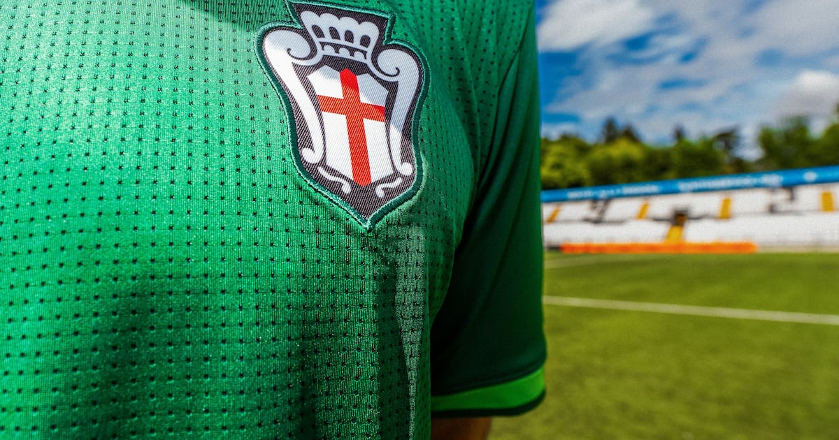 Pro Vercelli lança camisa verde em homenagem à fundação do Palmeiras