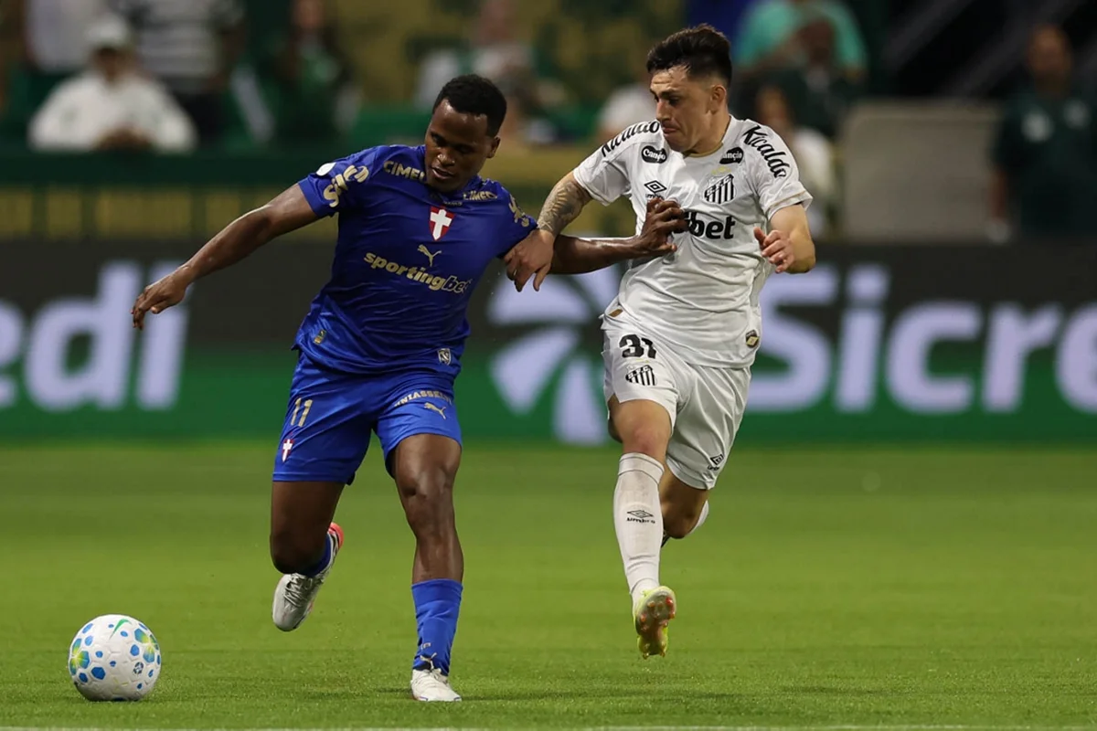 Invicto contra o rival em 2026, Palmeiras visita o Santos de olho na ponta do Brasileirão