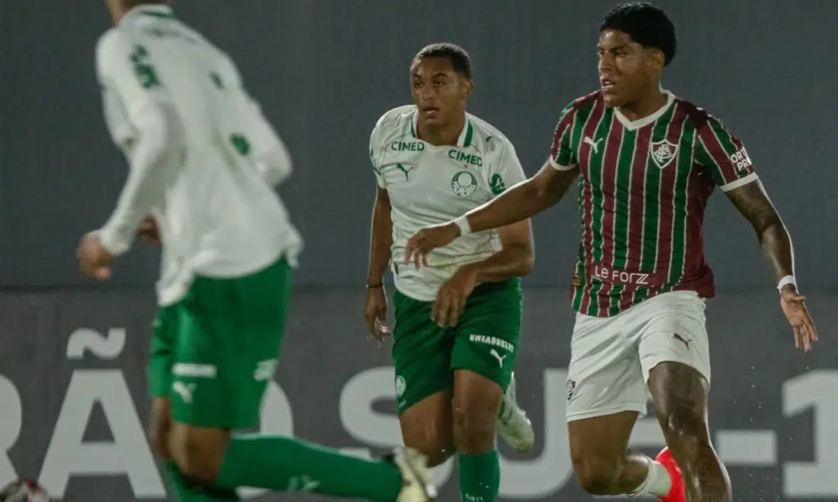 Palmeiras bate Fluminense de virada e amplia vantagem no topo do Brasileiro Sub-17