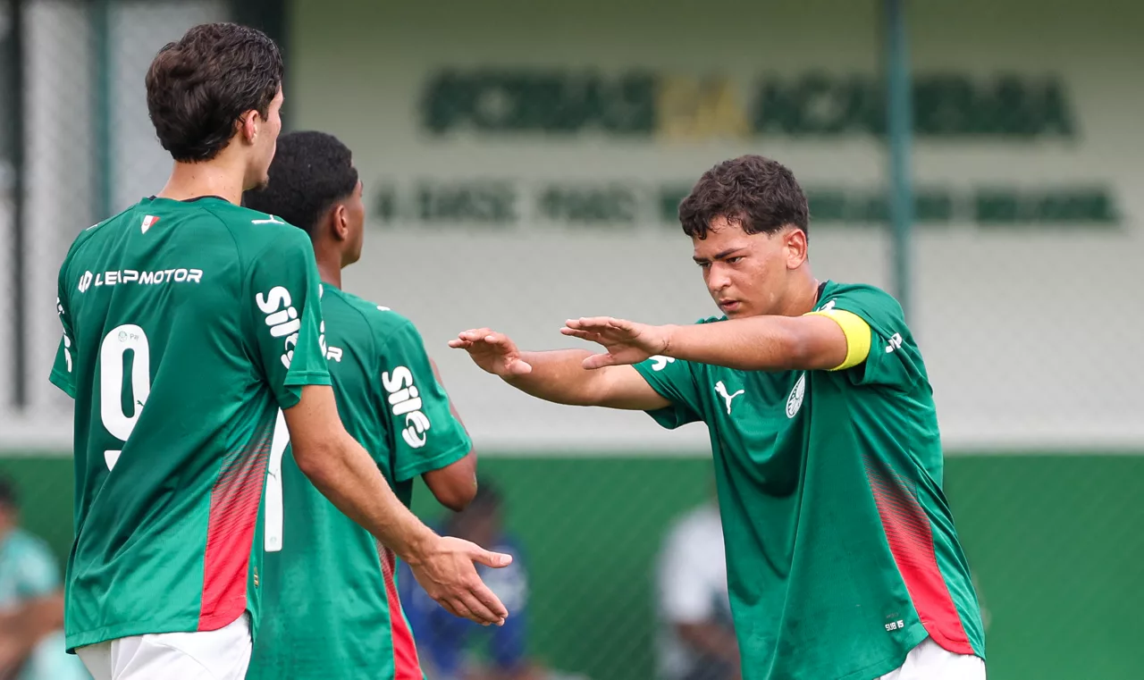 Palmeiras supera gramado ruim, vence o Jabaquara e abre vantagem no Paulista Sub-15