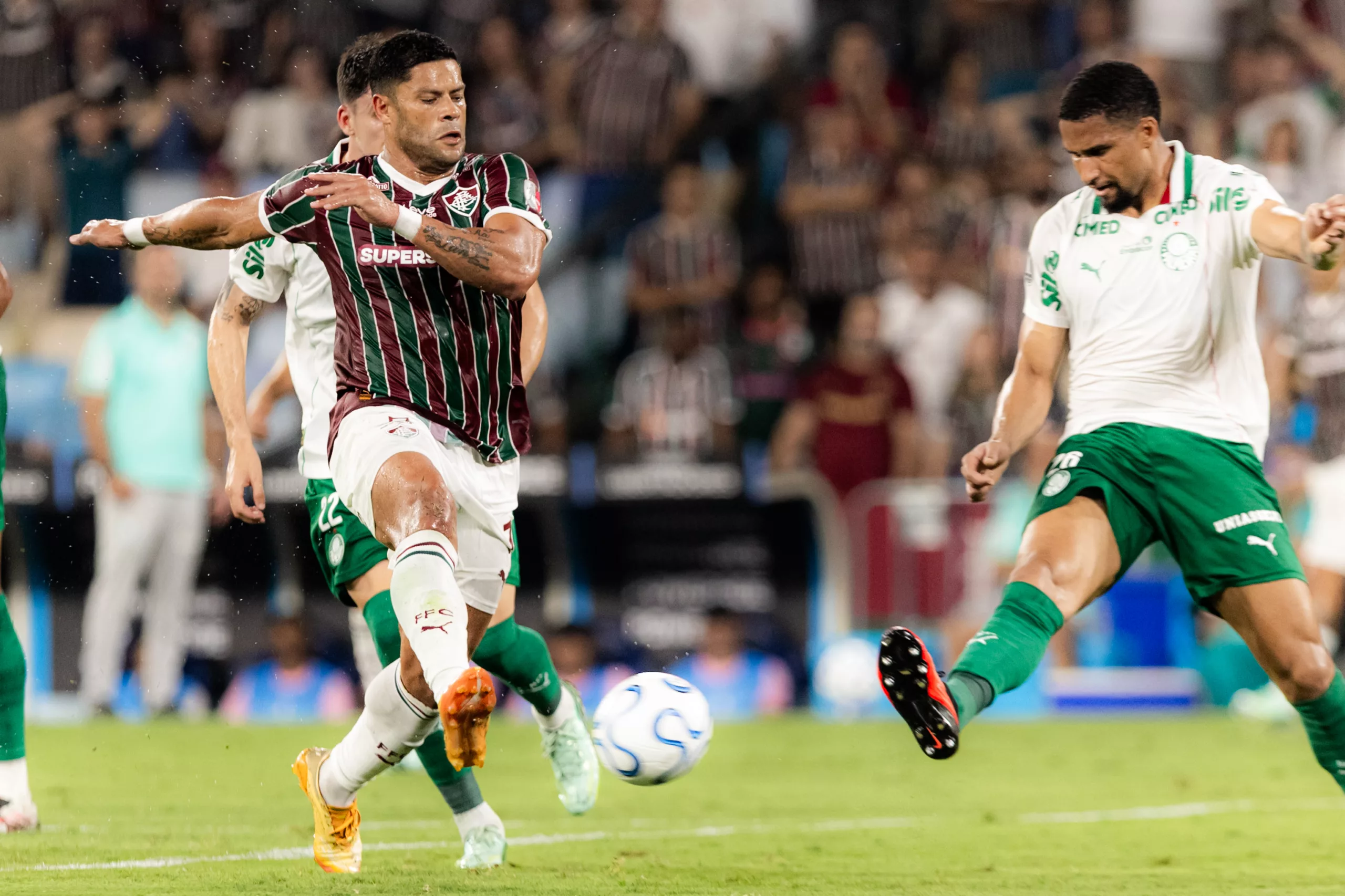 Gols nos acréscimos acendem alerta no Palmeiras após nova falha no Maracanã