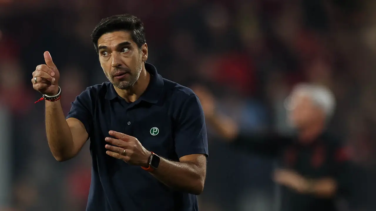 Abel Ferreira exalta entrega do elenco após vitória e pede união da torcida do Palmeiras