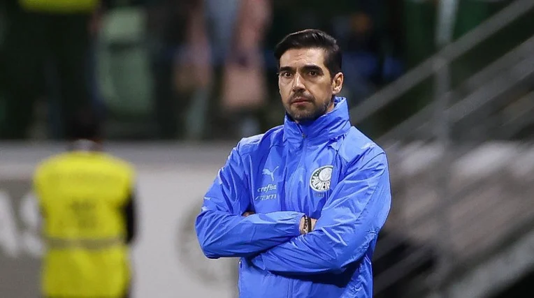 Palmeiras encerra preparação para semifinal da Libertadores sem Vitor Roque