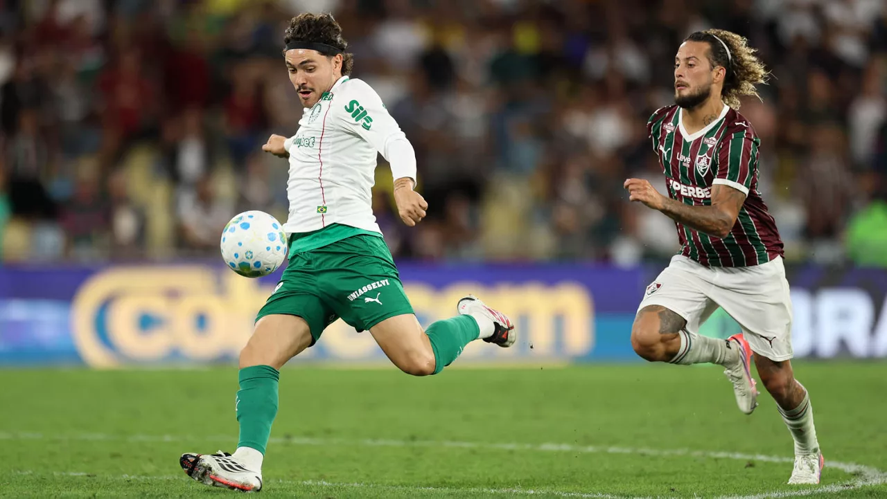 Conmebol define argentino Facundo Tello como árbitro de Fluminense x Palmeiras