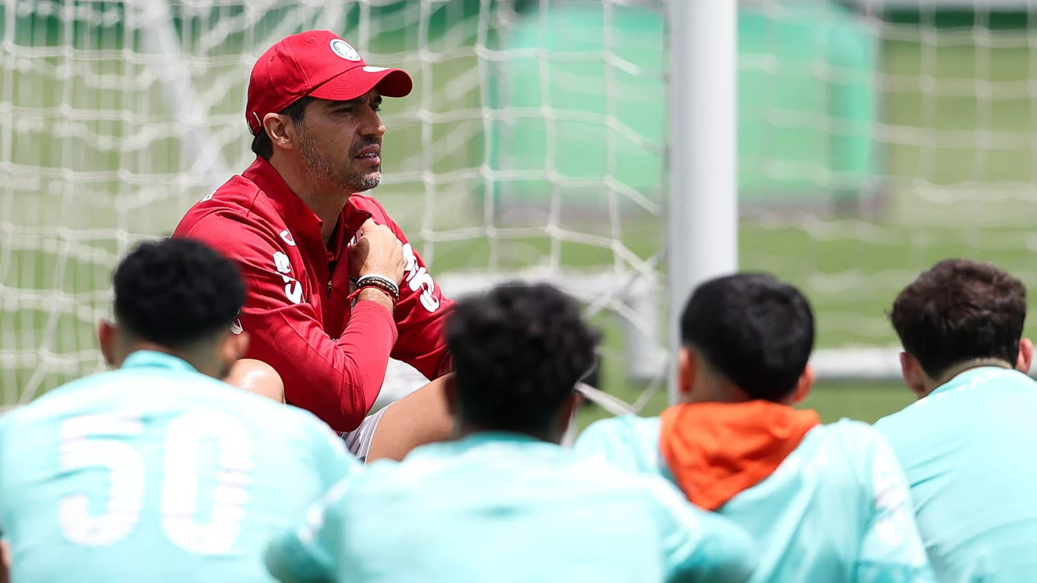 Palmeiras defende invencibilidade de sete anos diante de equipes dirigidas por Odair Hellmann