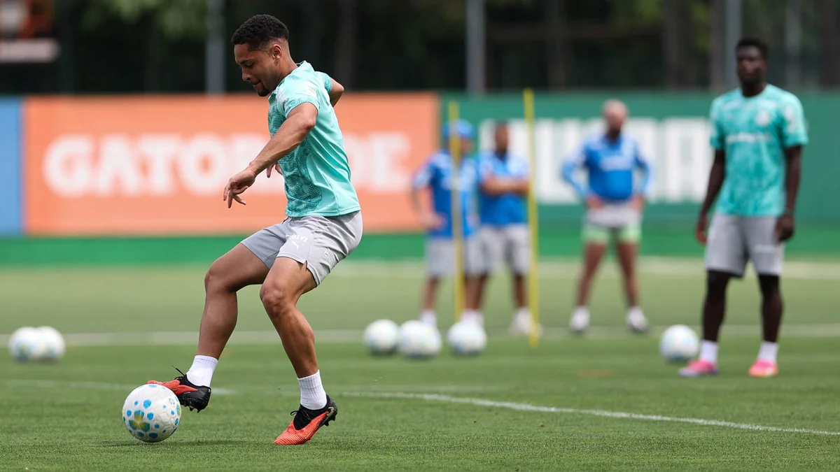 Palmeiras confirma lesão de Ramón Sosa, e Vitor Roque volta a treinar com o grupo