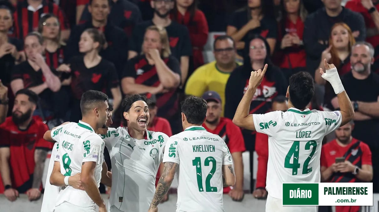 Palmeiras bate o Athletico-PR por 2 a 0 e assume a ponta do Brasileirão