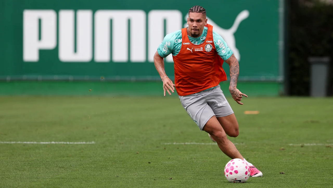 Palmeiras avalia mudanças e pode poupar titulares diante do Athletico-PR