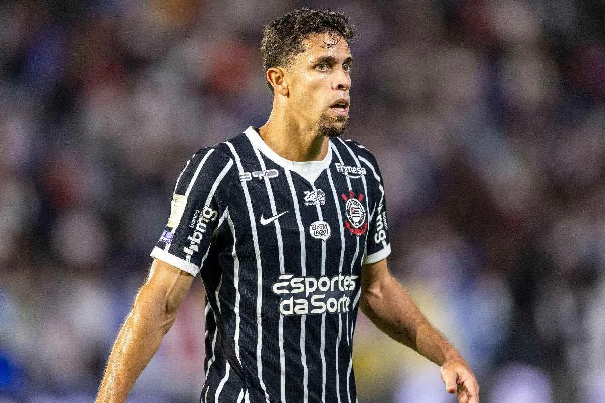 STJD absolve Gabriel Paulista por suposto gesto contra torcida do Palmeiras