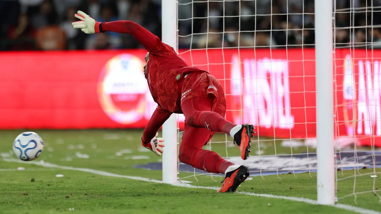 Carlos Miguel reencontra o Maracanã em novo status na semifinal da Libertadores