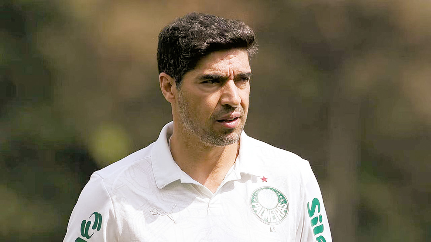 Palmeiras visita o Athletico-PR com retorno de Abel e mira liderança provisória