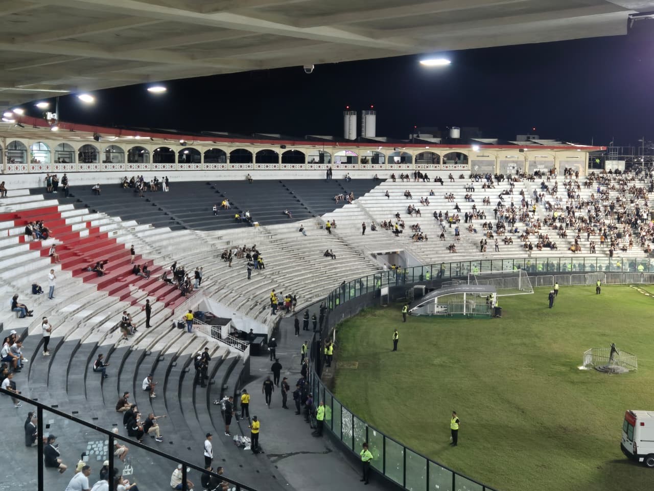PM do Rio avalia ampliar capacidade de São Januário para semifinal contra o Palmeiras